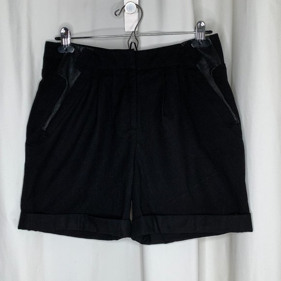 Shorts with leather panels - Picture 1 of 7